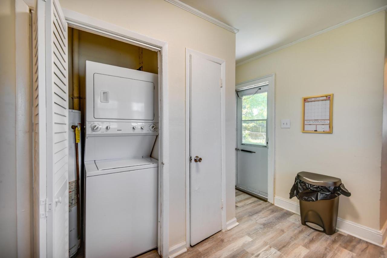 Charming Newport News Cottage Less Than 1 Mi To Ocean! Hampton Eksteriør billede
