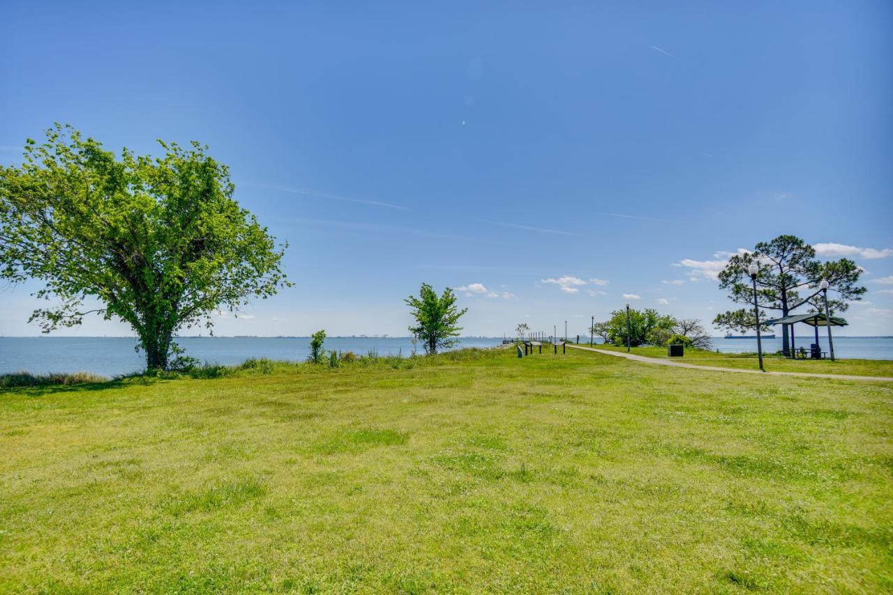 Charming Newport News Cottage Less Than 1 Mi To Ocean! Hampton Eksteriør billede