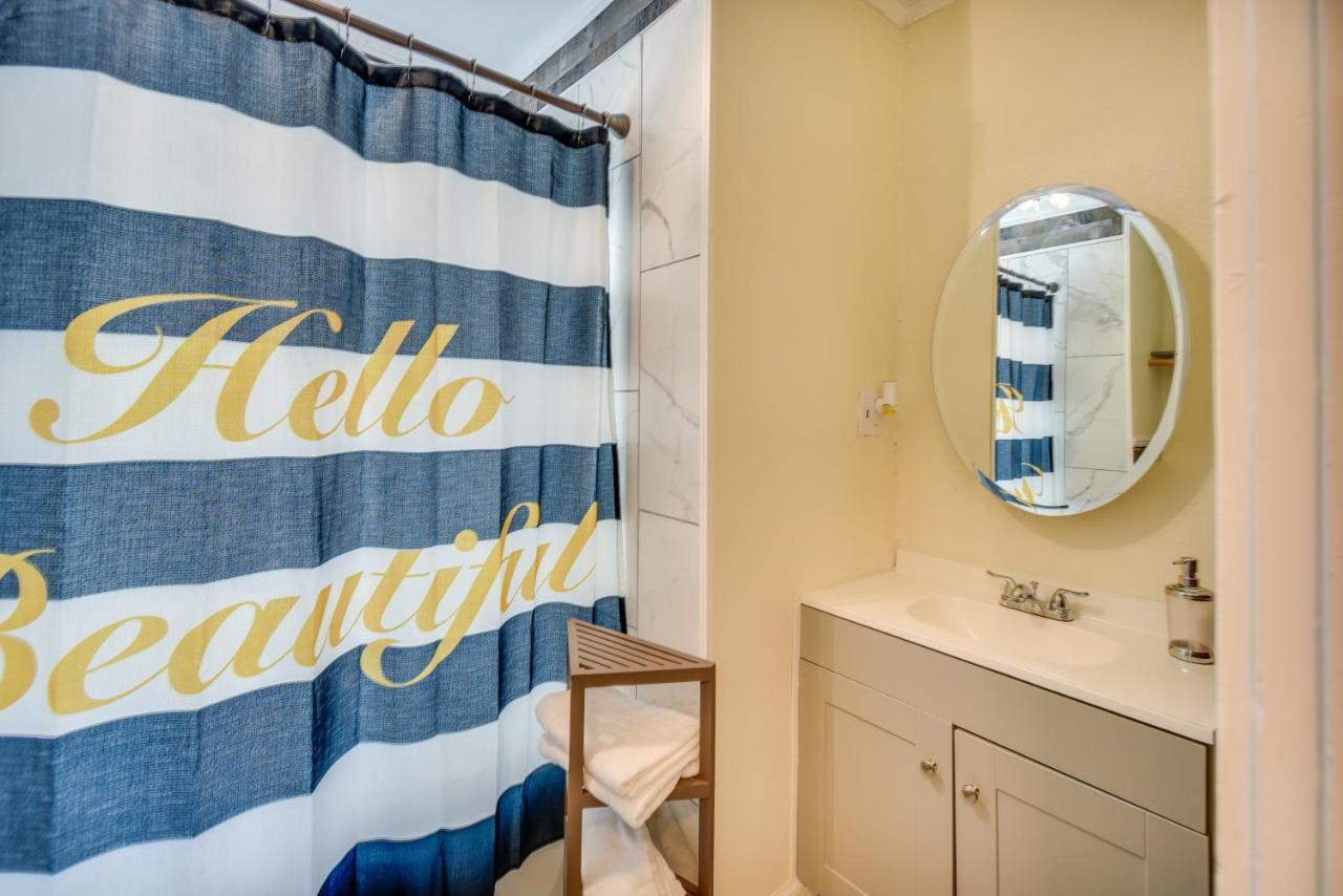 Charming Newport News Cottage Less Than 1 Mi To Ocean! Hampton Eksteriør billede
