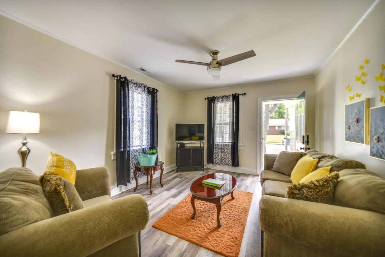 Charming Newport News Cottage Less Than 1 Mi To Ocean! Hampton Eksteriør billede